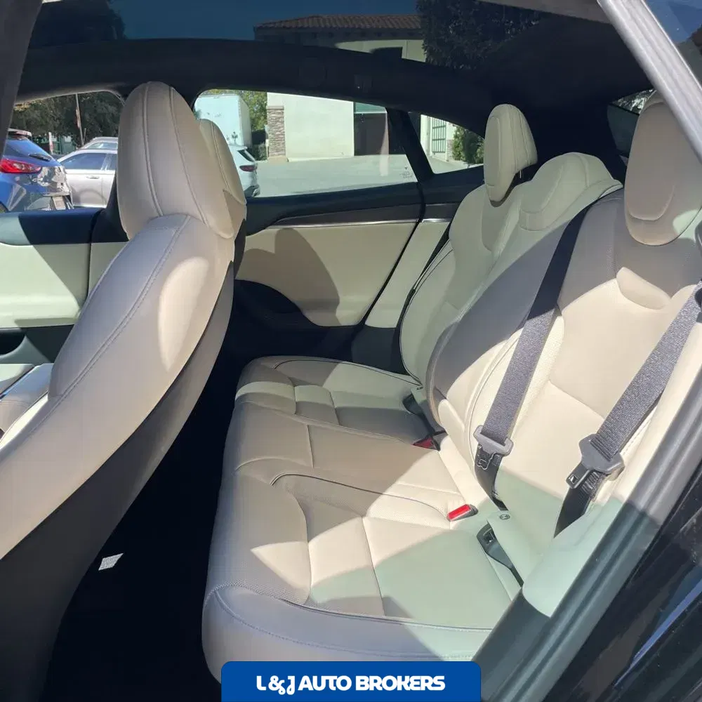 2023 Tesla Model S Plaid