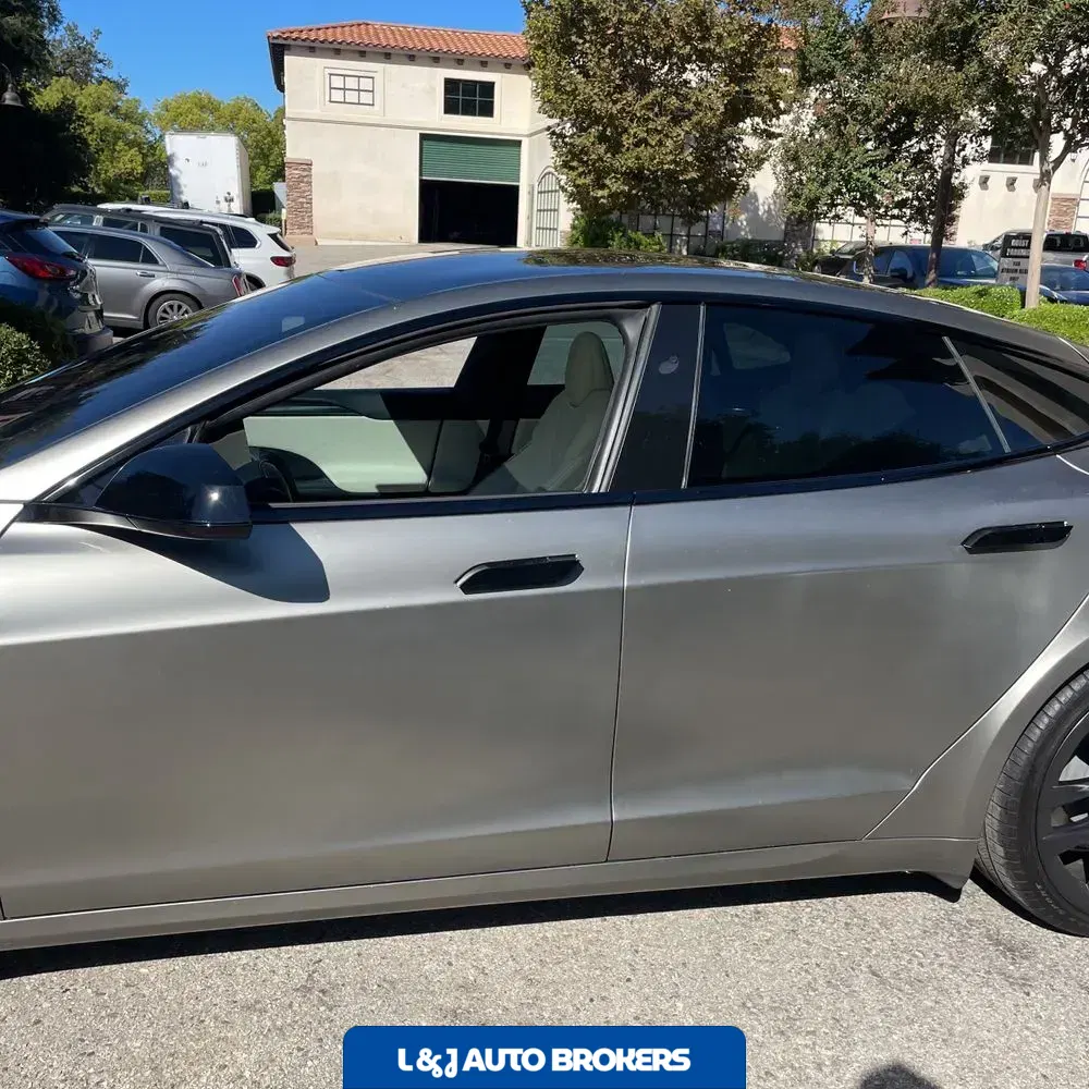 2023 Tesla Model S Plaid