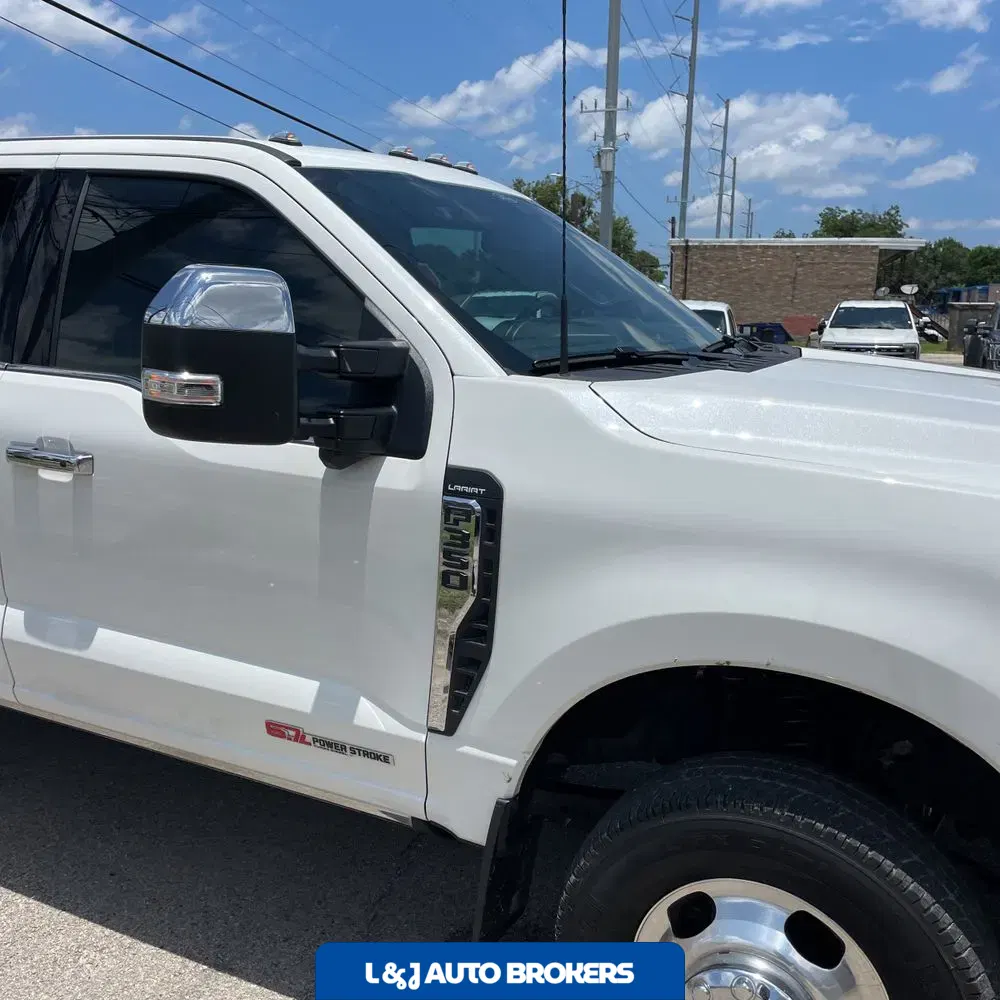 2024 Ford F-350 Super Duty Lariat