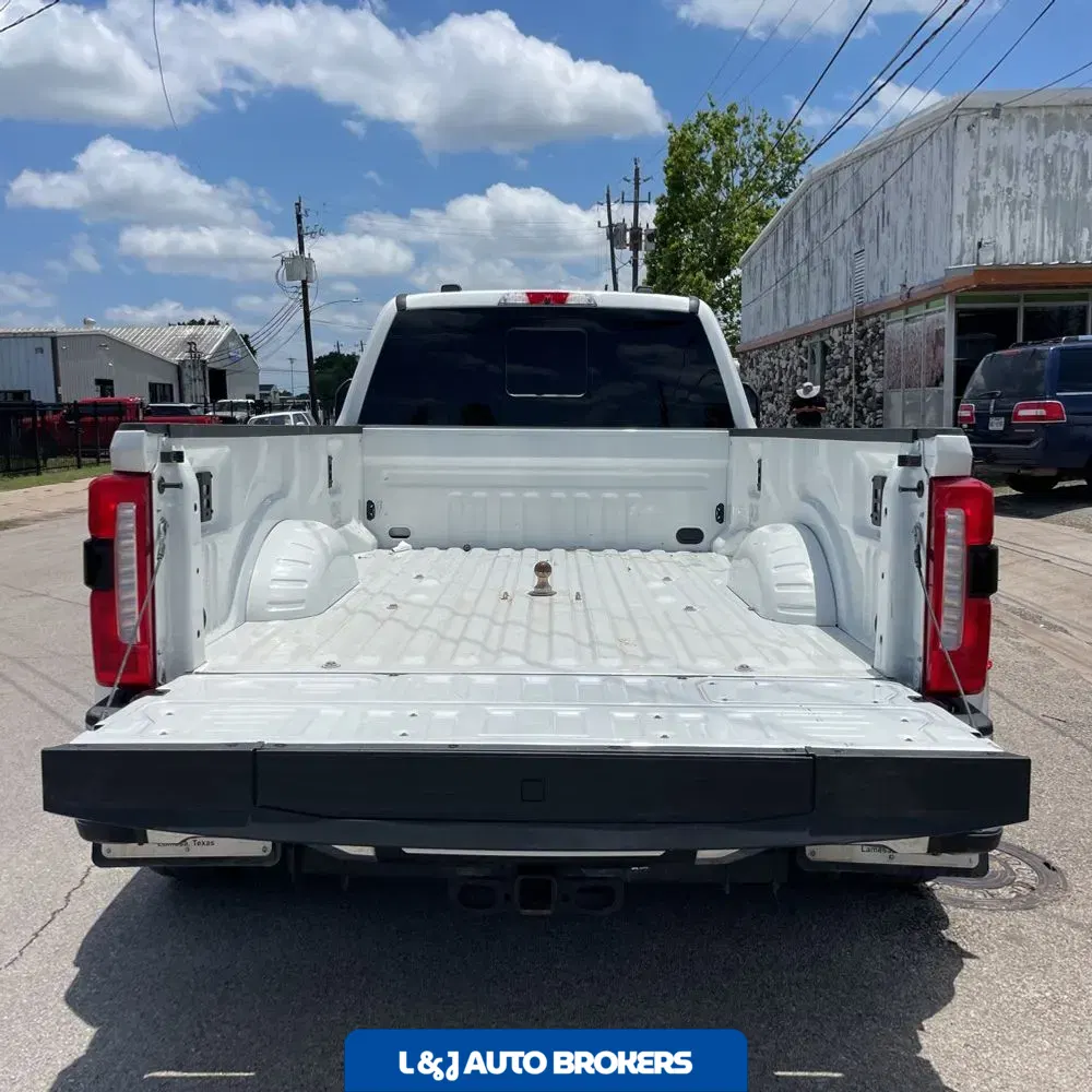 2024 Ford F-350 Super Duty Lariat