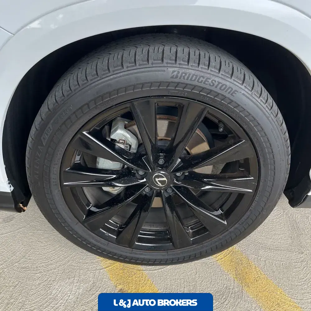 2024 Lexus NX 450h+ F SPORT Handling