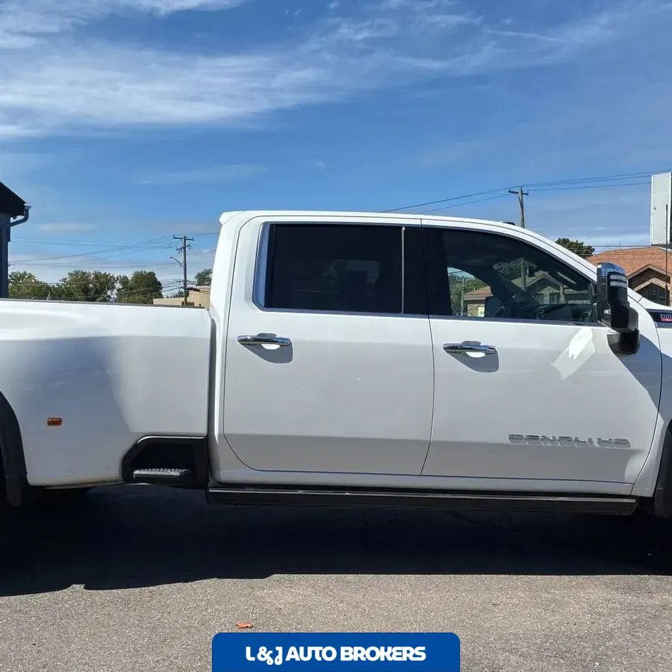 2023 GMC Sierra 3500HD Denali