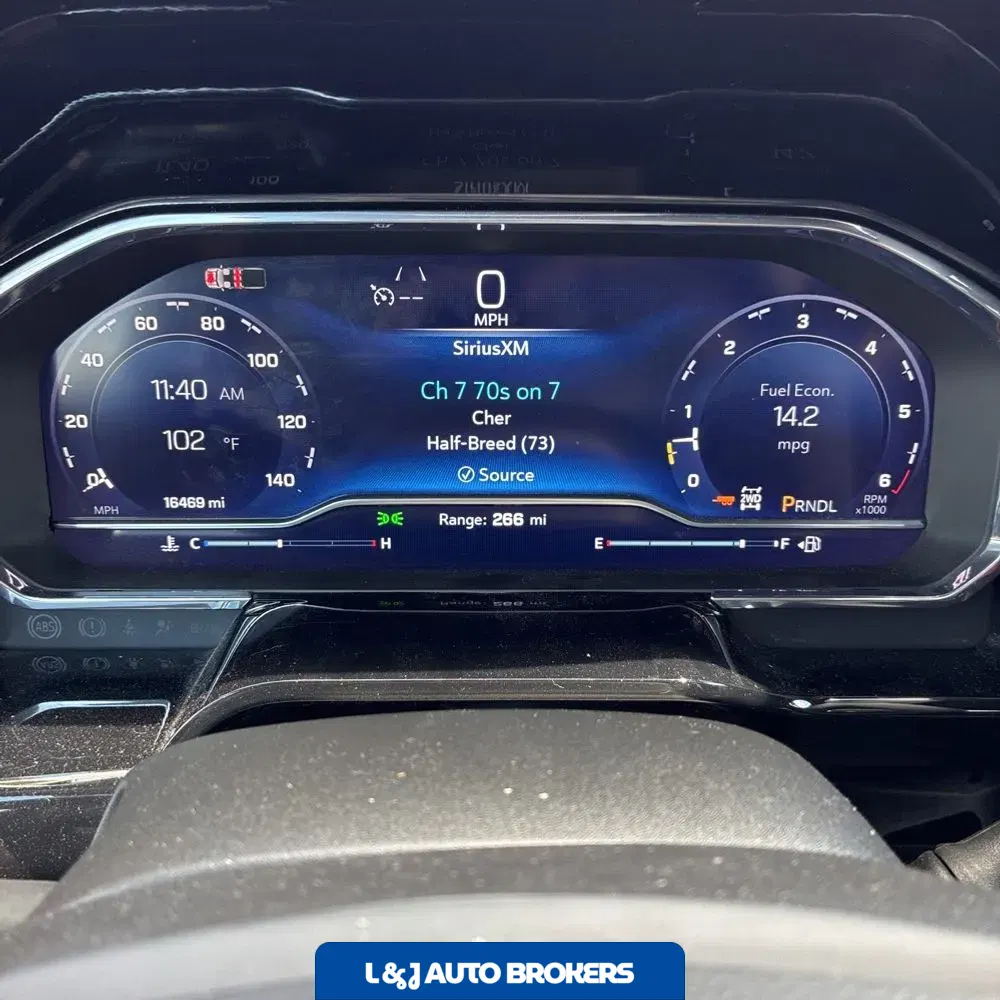2025 Chevrolet Silverado 1500 LT