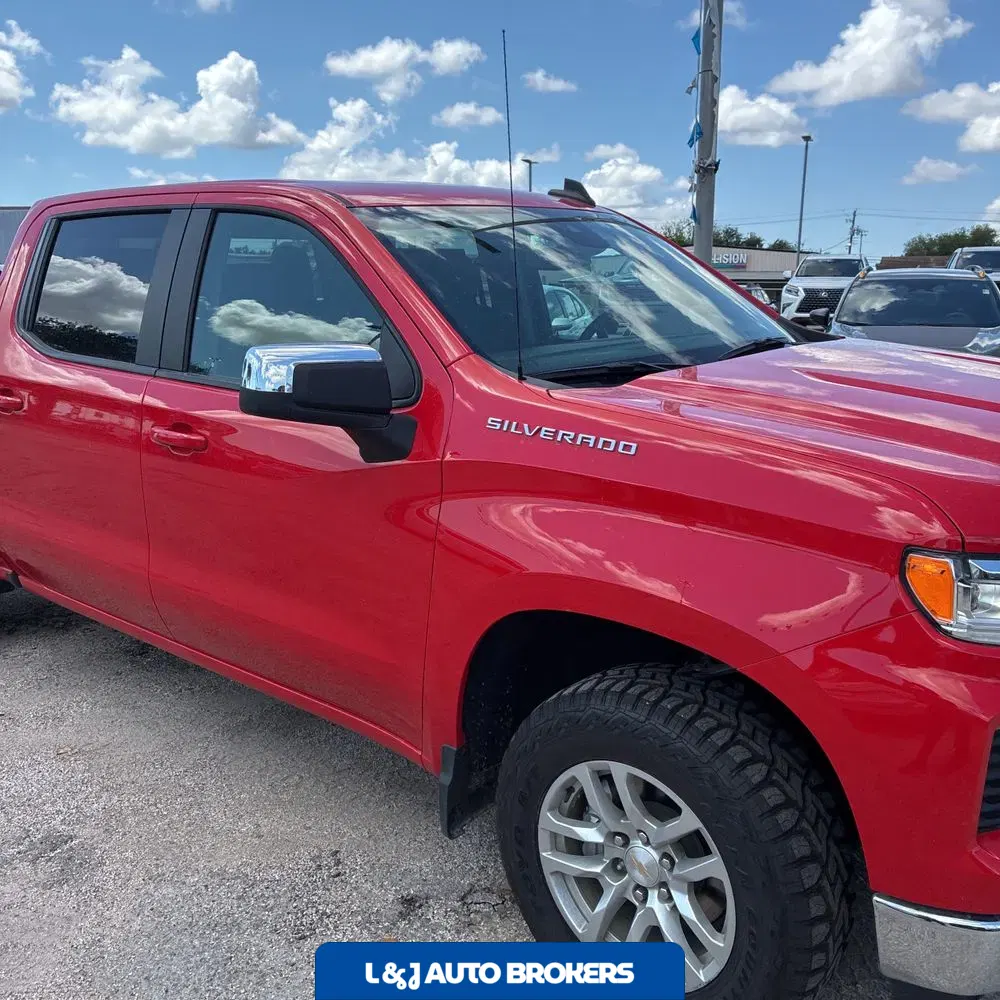 2025 Chevrolet Silverado 1500 LT