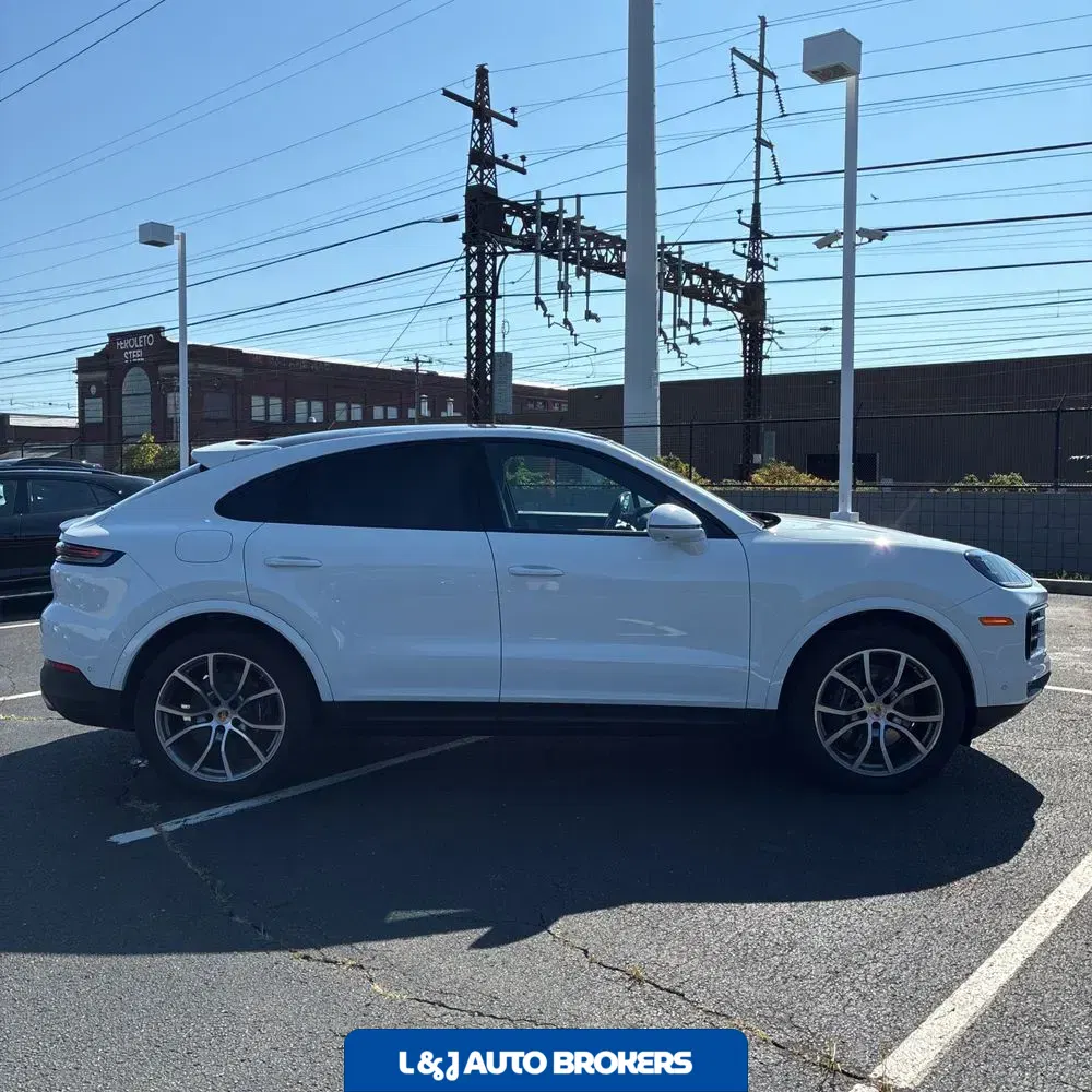 2024 Porsche Cayenne Coupe