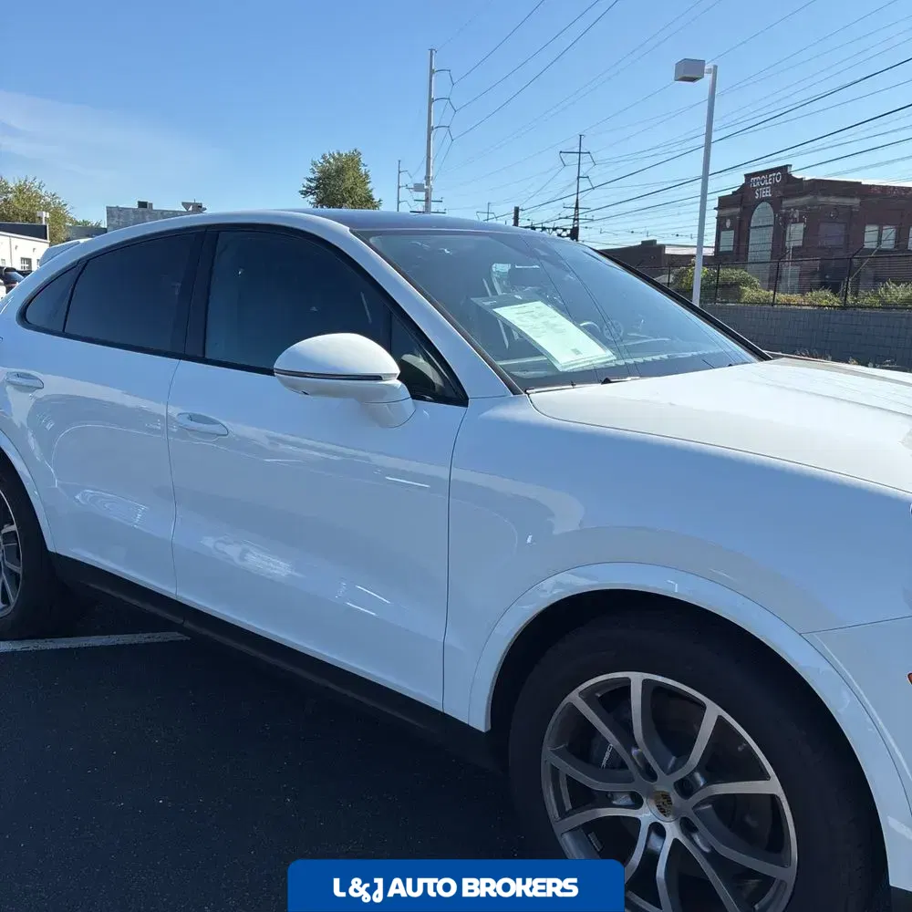 2024 Porsche Cayenne Coupe