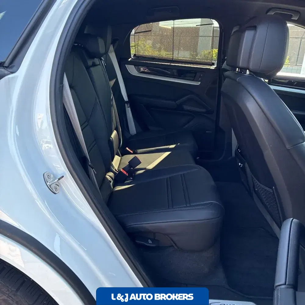 2024 Porsche Cayenne Coupe