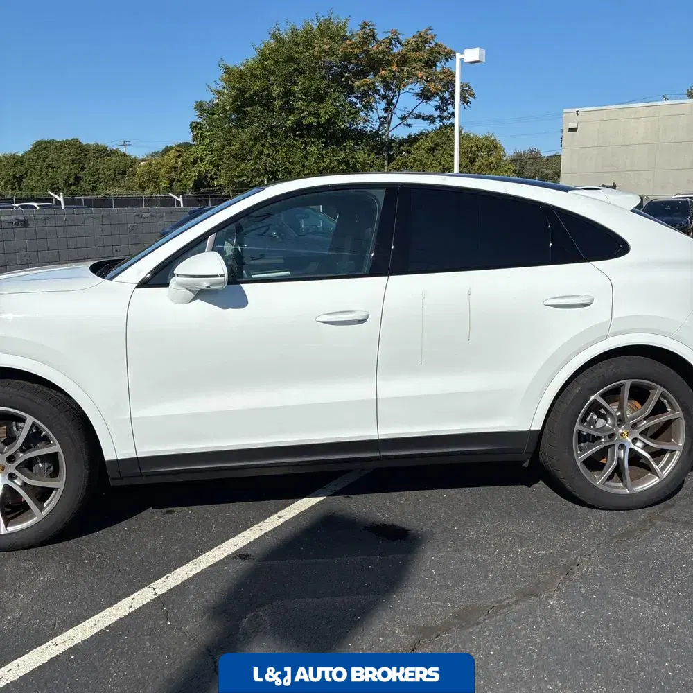 2024 Porsche Cayenne Coupe