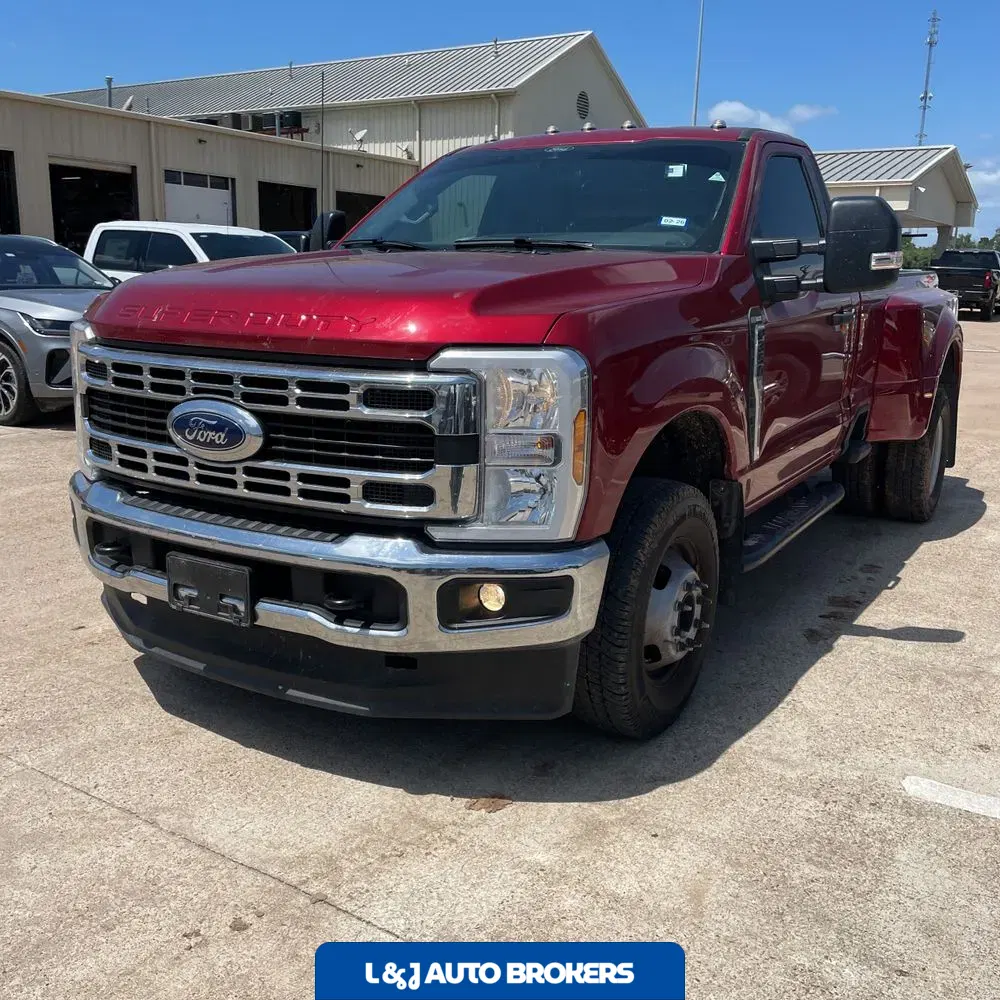 2025 Ford F-350 Super Duty XLT