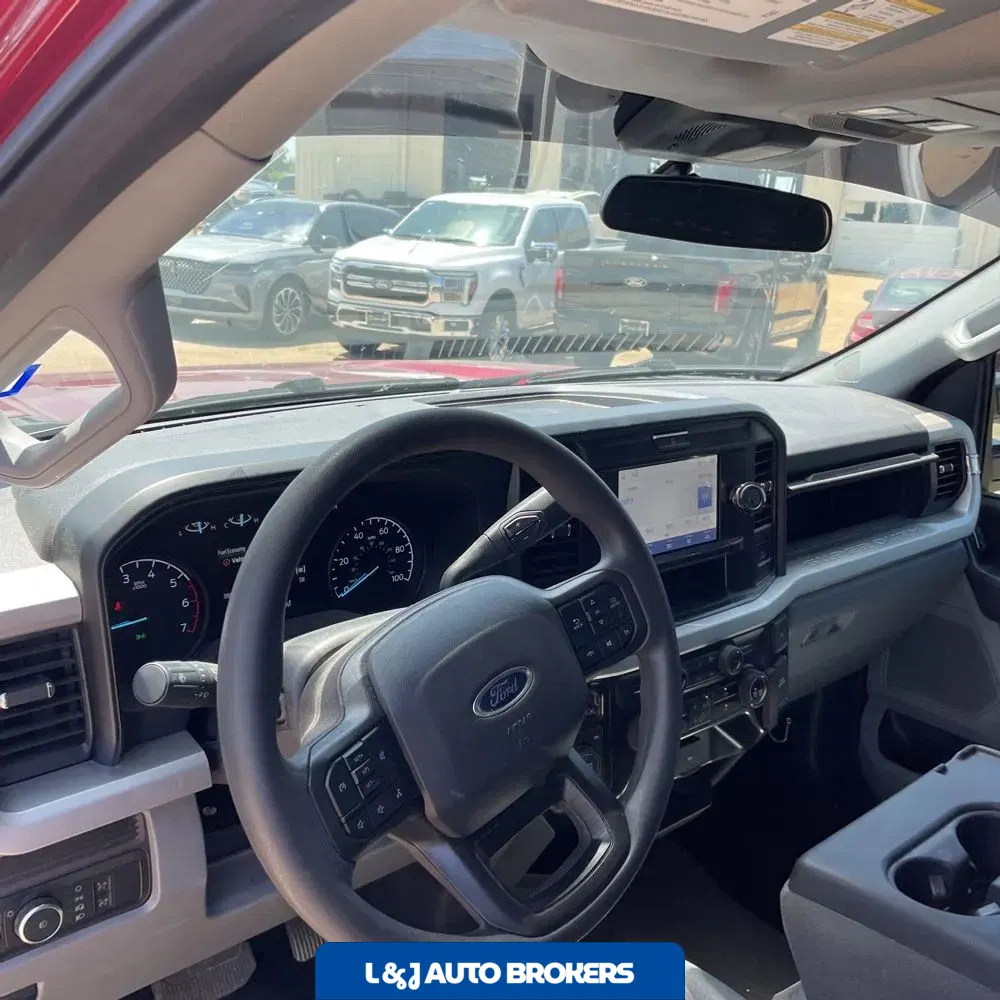 2025 Ford F-350 Super Duty XLT