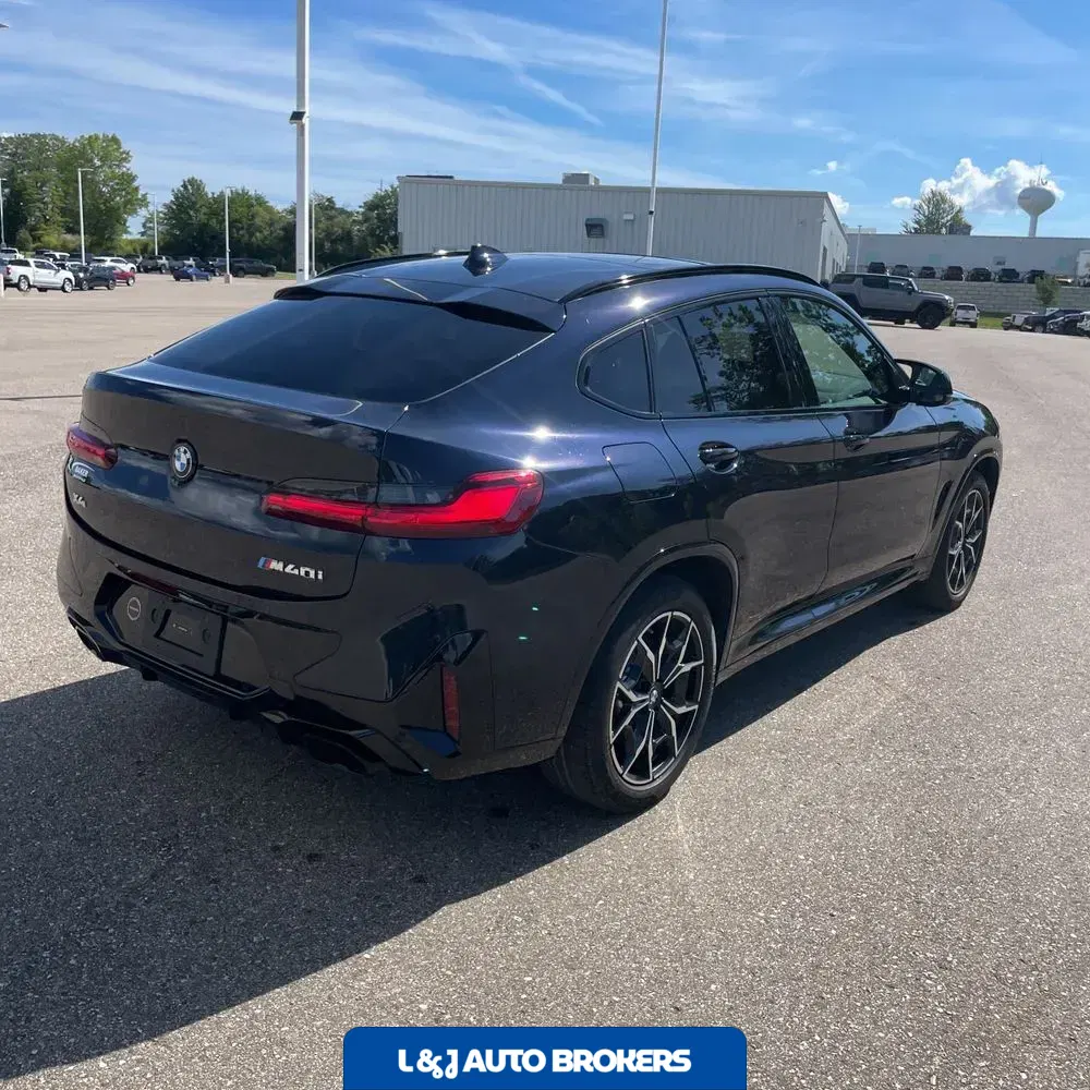 2024 BMW X4 M40i
