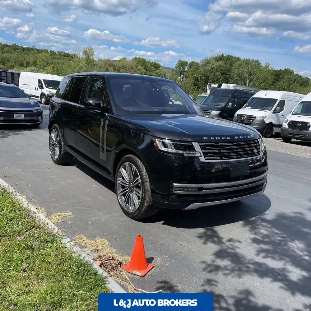 2023 Land Rover Range Rover SE