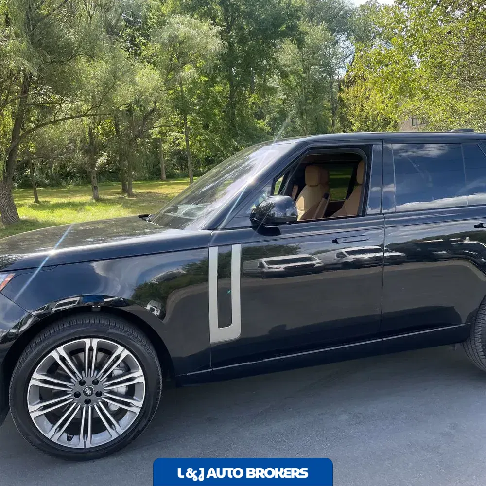2023 Land Rover Range Rover SE