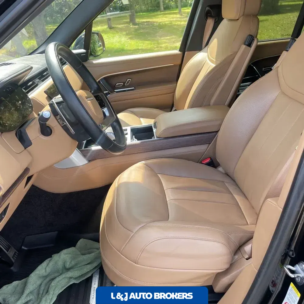 2023 Land Rover Range Rover SE