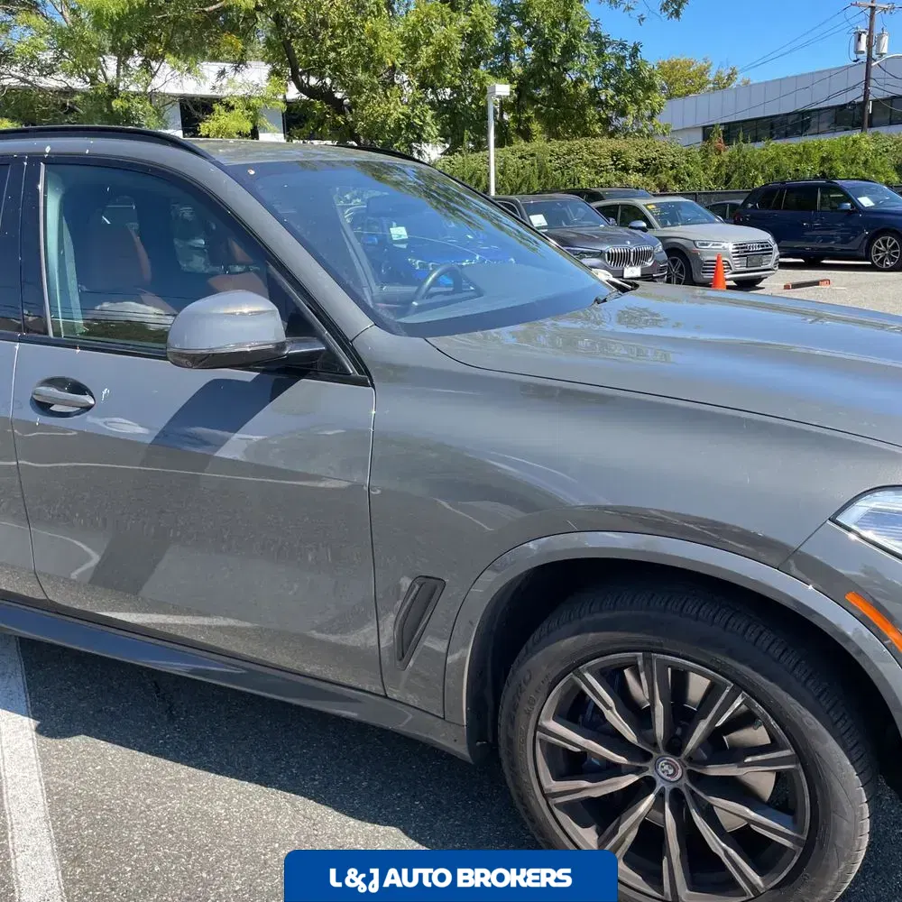 2023 BMW X5 M50i