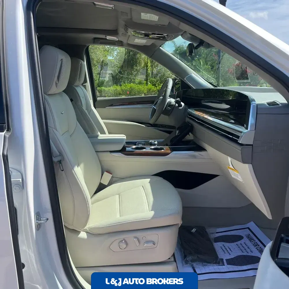 2025 Cadillac Escalade Sport Platinum