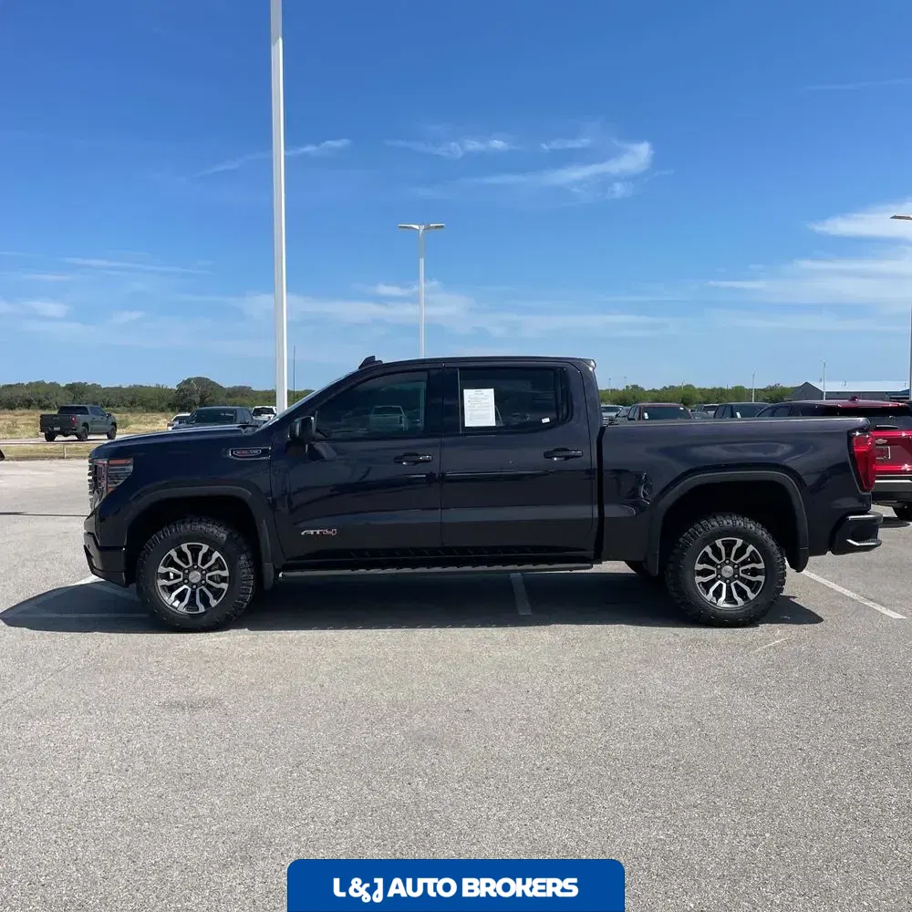 2022 GMC Sierra 1500 AT4
