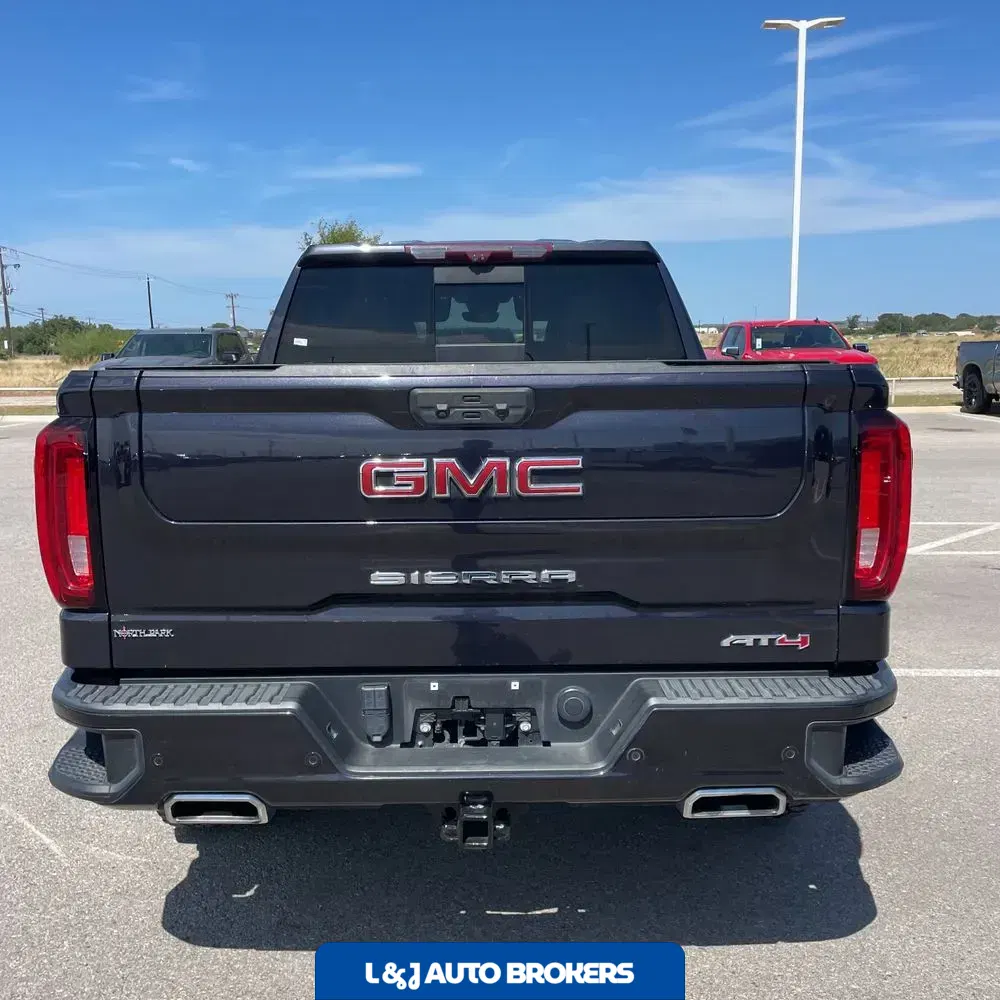2022 GMC Sierra 1500 AT4