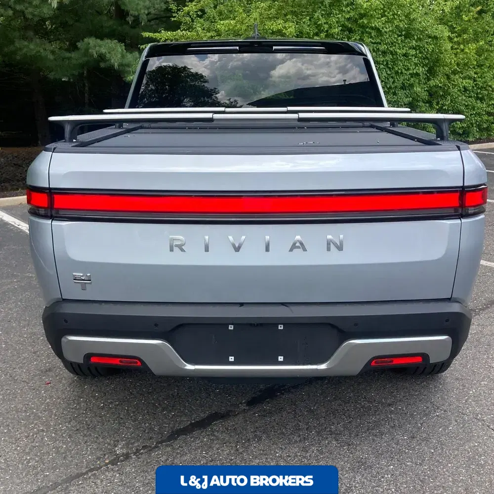 2024 Rivian R1T Adventure Dual-Motor