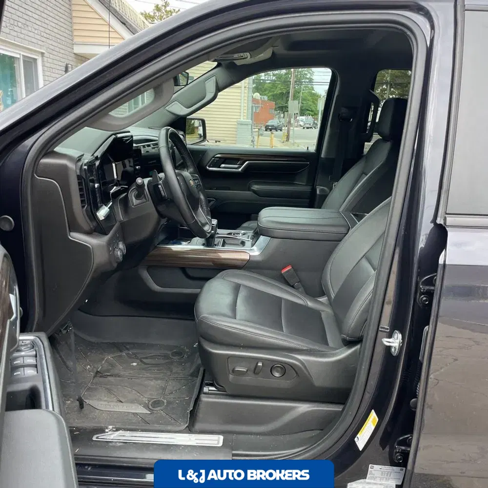 2024 Chevrolet Silverado 1500 RST