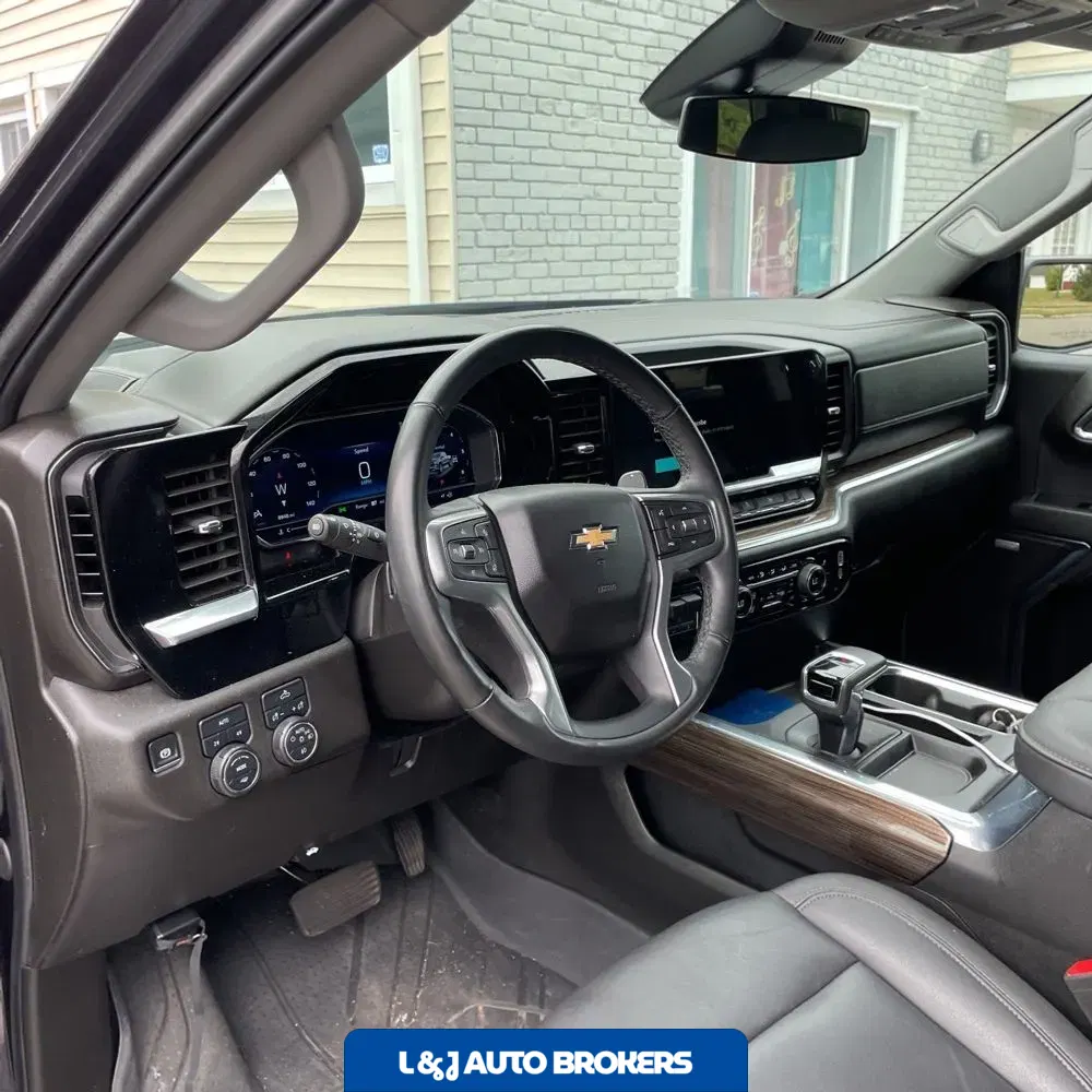 2024 Chevrolet Silverado 1500 RST