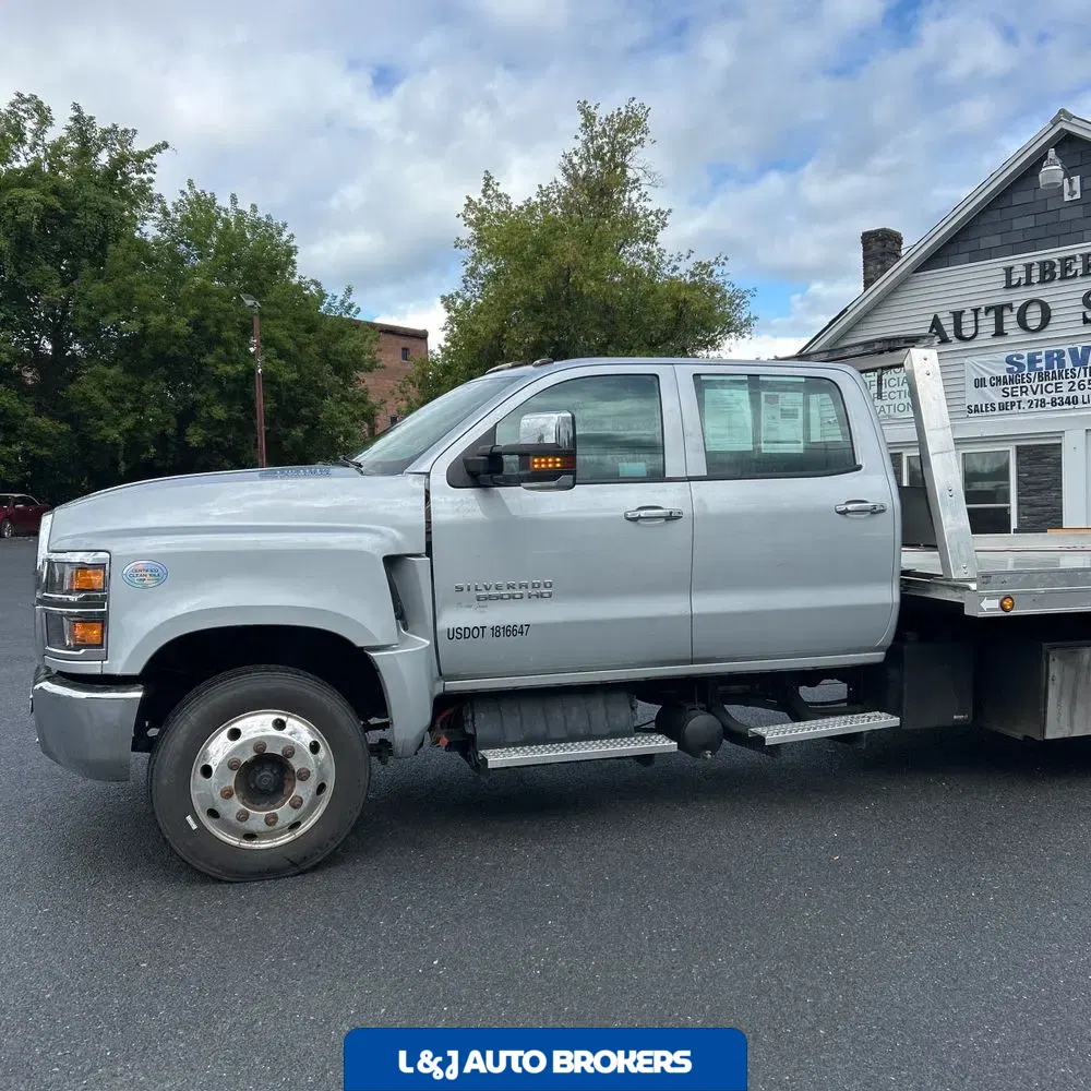 2022 Chevrolet Commercial 6500 CA60-80 CREW CAB 4X2 6.6L
