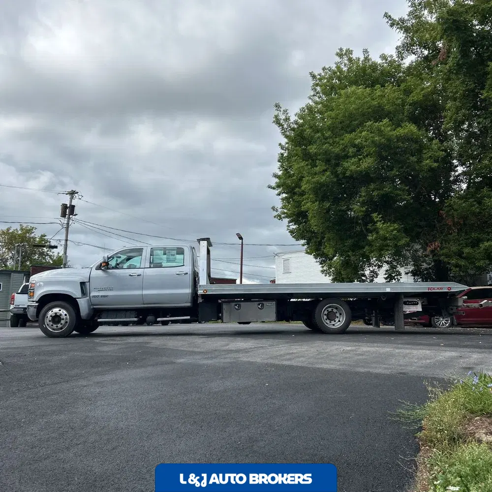 2022 Chevrolet Commercial 6500 CA60-80 CREW CAB 4X2 6.6L