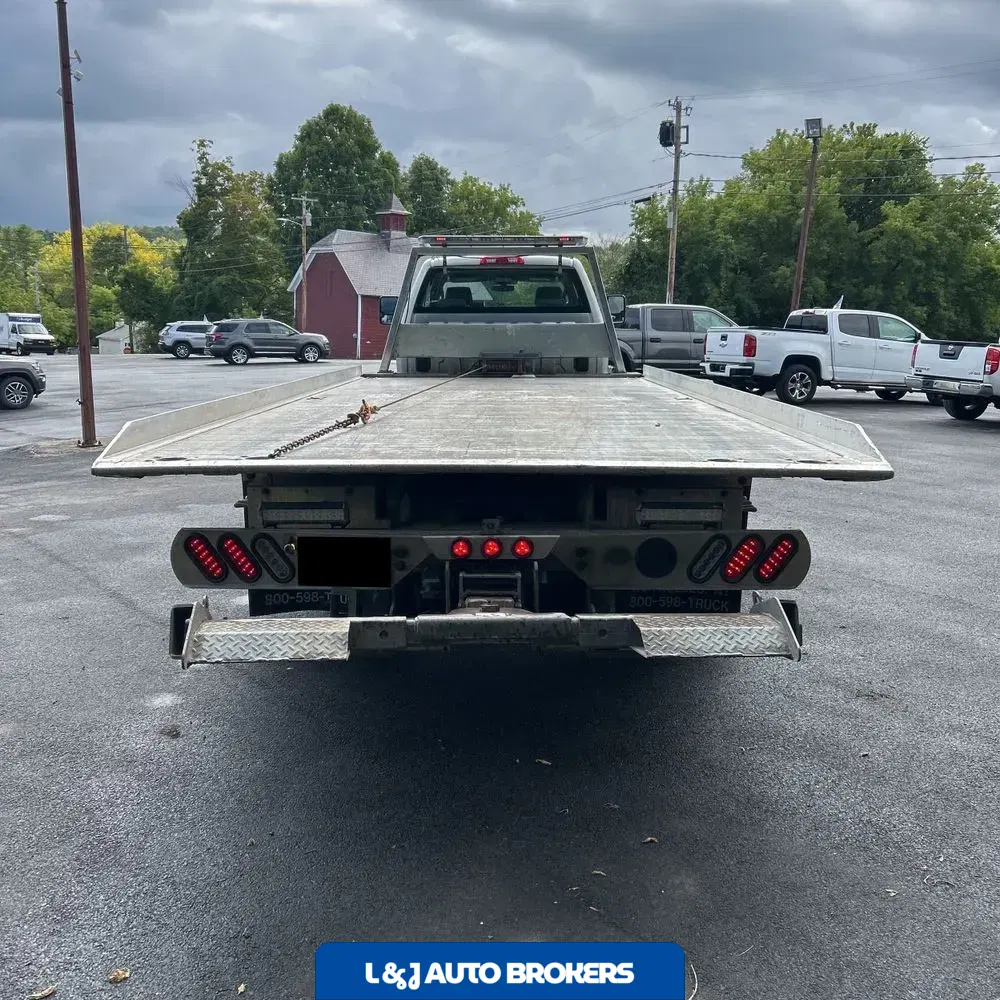 2022 Chevrolet Commercial 6500 CA60-80 CREW CAB 4X2 6.6L
