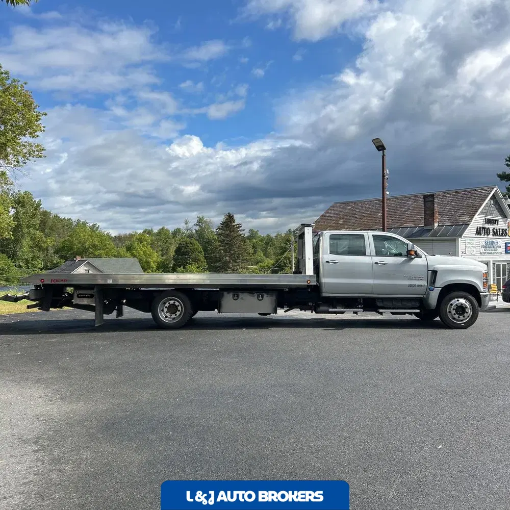 2022 Chevrolet Commercial 6500 CA60-80 CREW CAB 4X2 6.6L