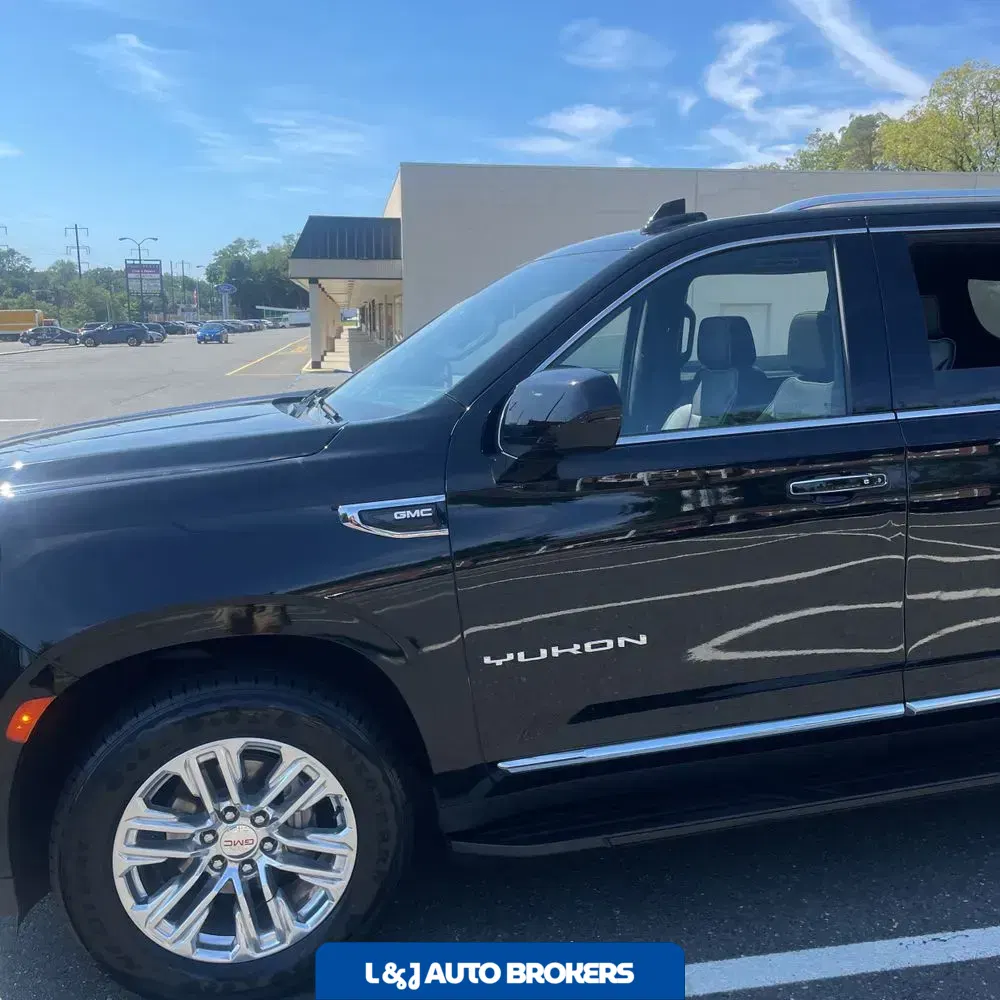 2023 GMC Yukon XL SLT