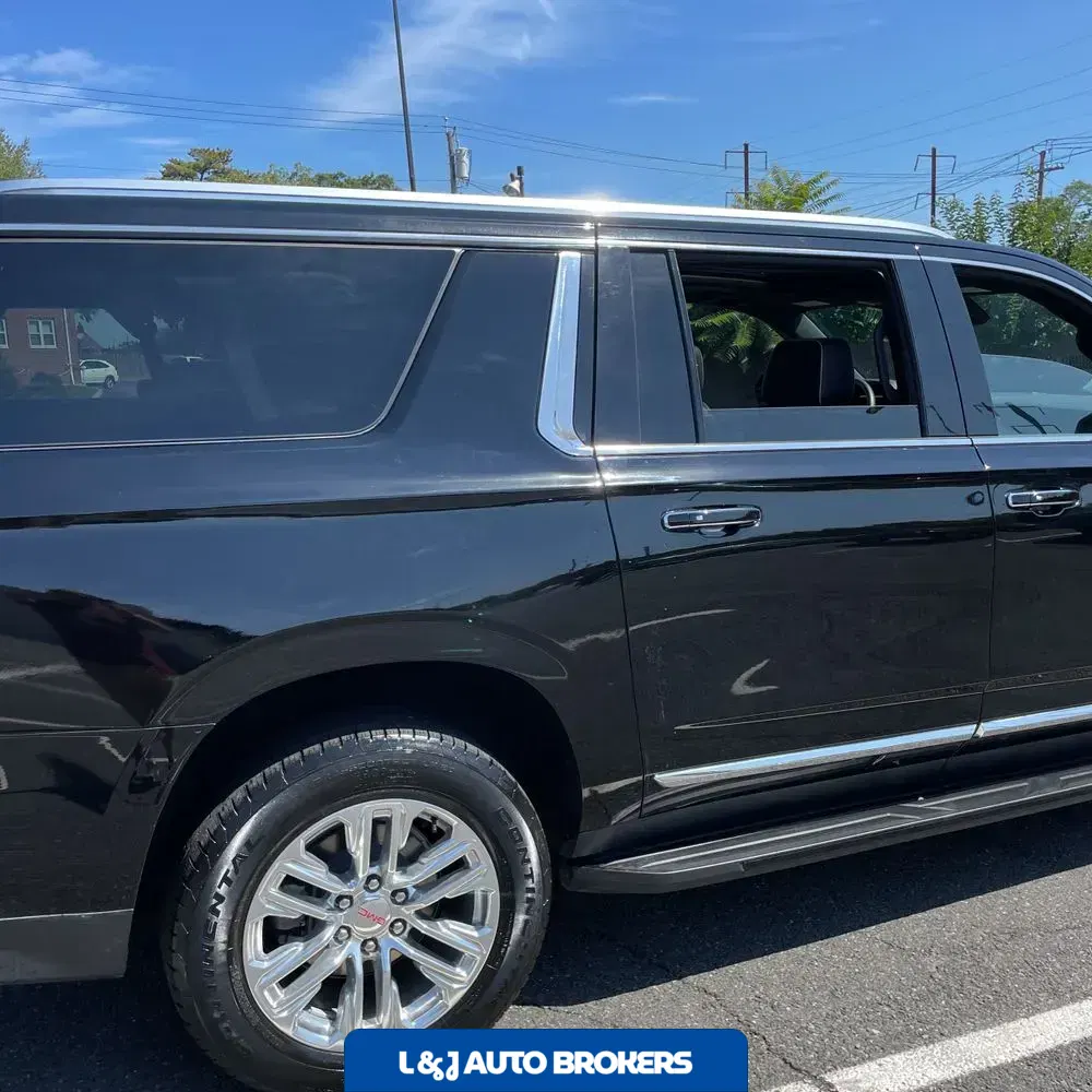 2023 GMC Yukon XL SLT
