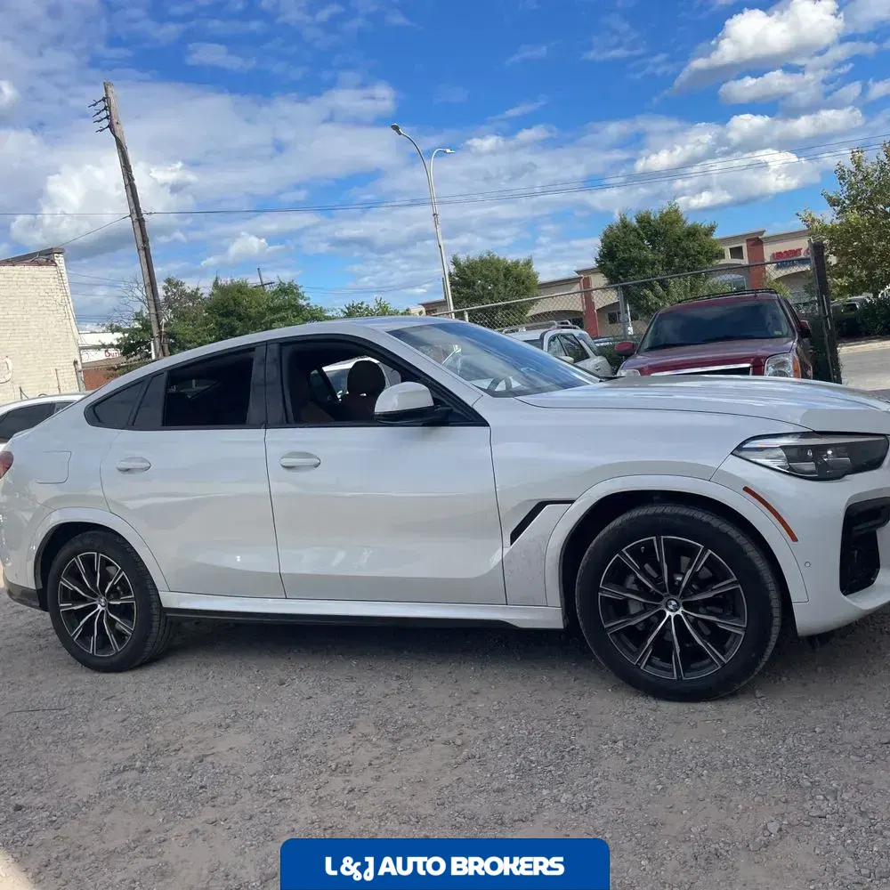 2023 BMW X6 XDrive40i