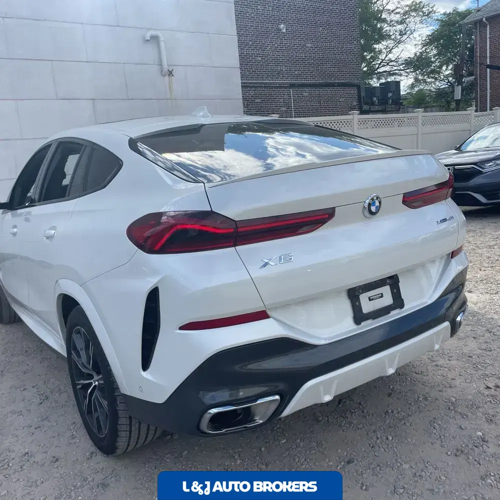 2023 BMW X6 XDrive40i