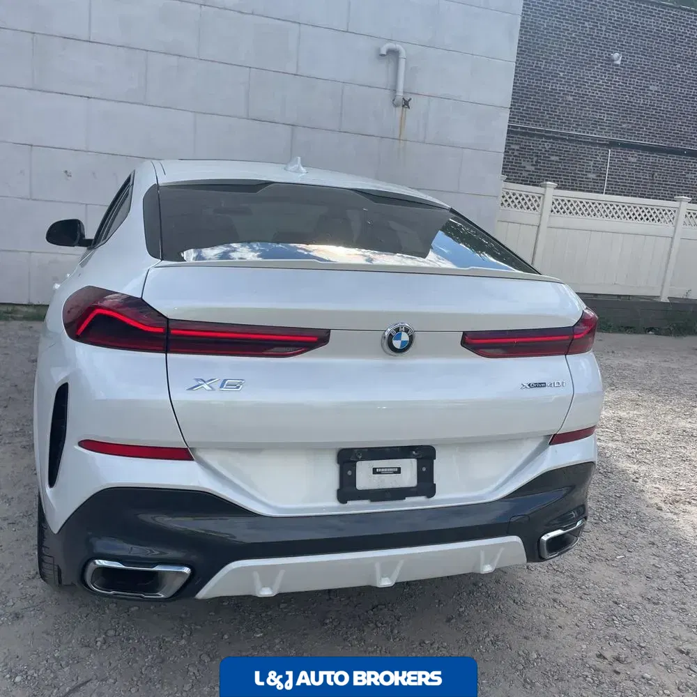 2023 BMW X6 XDrive40i