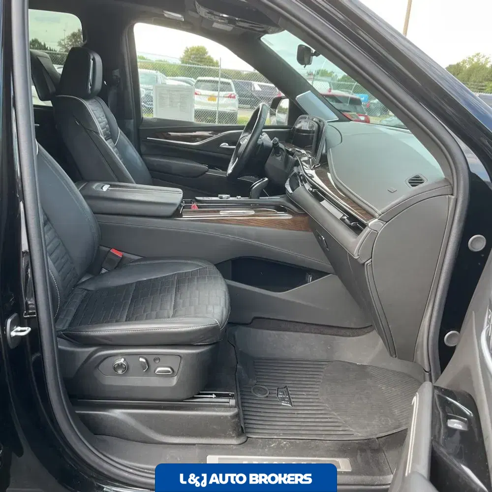 2024 Cadillac Escalade ESV Premium Luxury Platinum