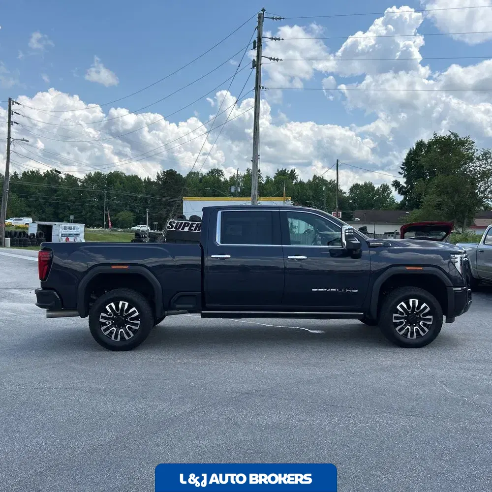 2024 GMC Sierra 3500HD Denali Ultimate