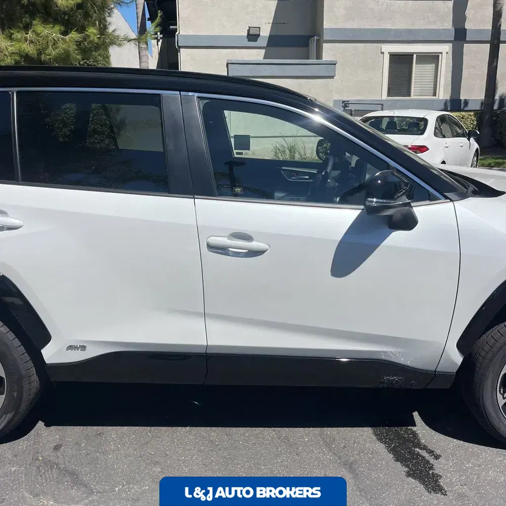 2025 Toyota RAV4 Plug-in Hybrid XSE