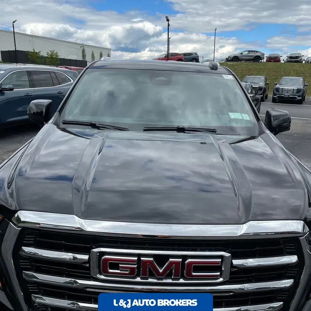2025 GMC Yukon Elevation