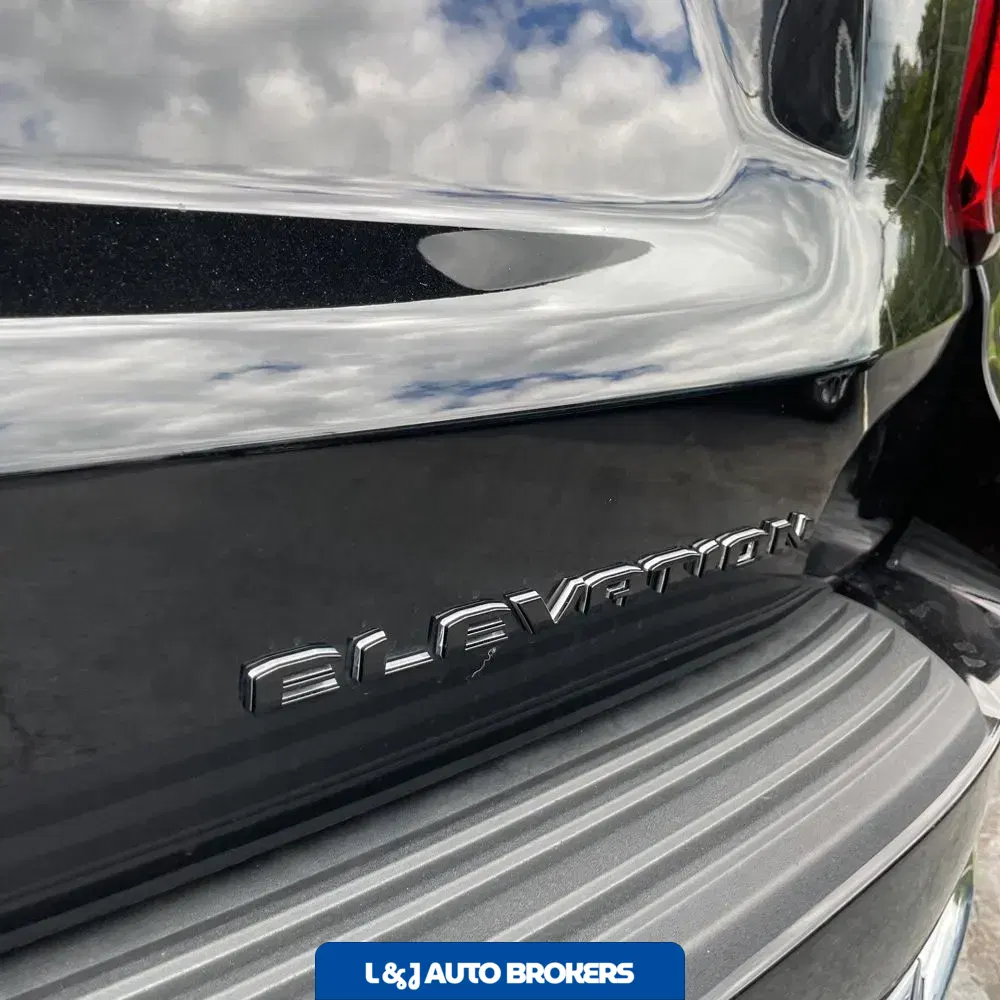 2025 GMC Yukon Elevation