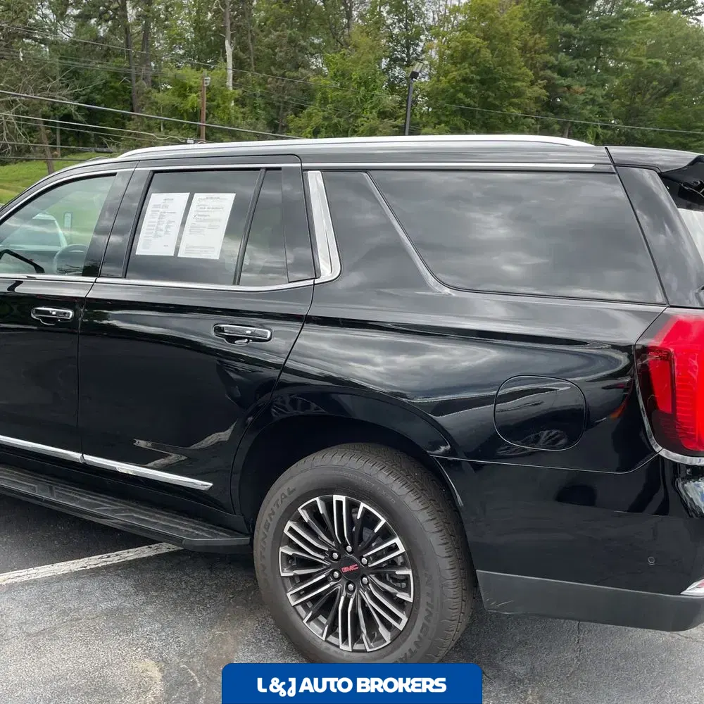 2025 GMC Yukon Elevation