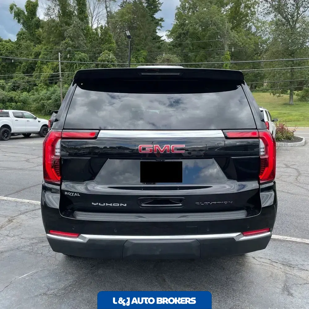 2025 GMC Yukon Elevation