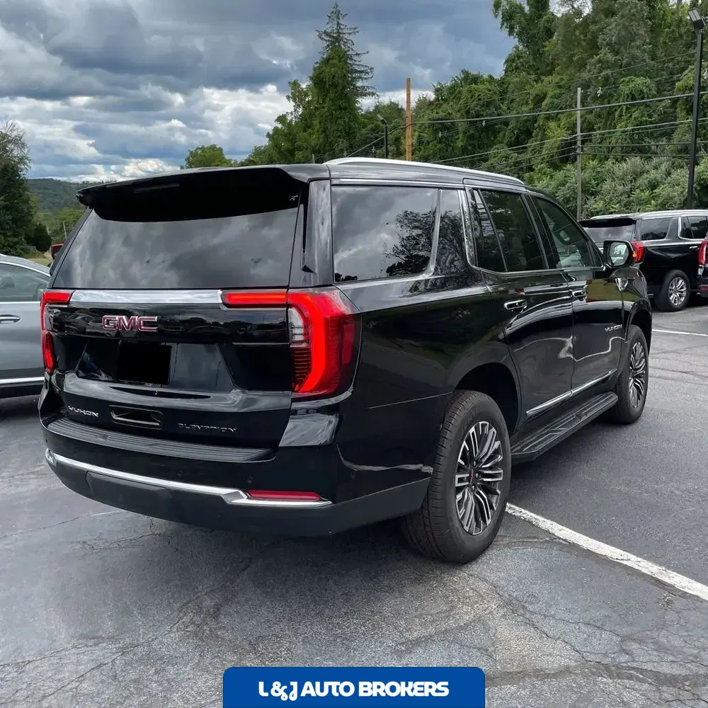 2025 GMC Yukon Elevation