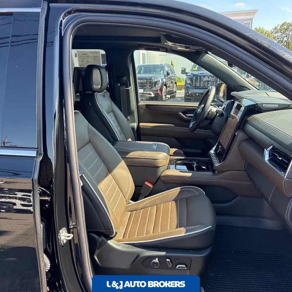 2025 GMC Yukon Denali Ultimate