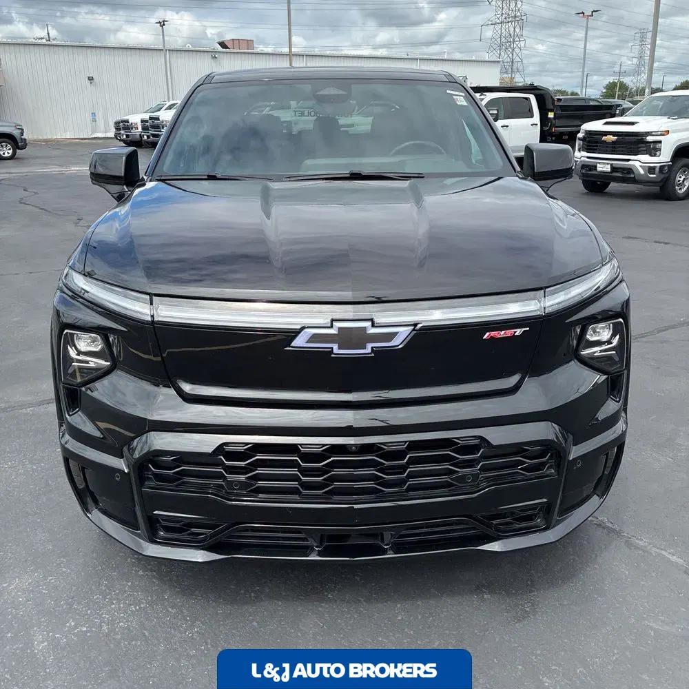 2024 Chevrolet Silverado EV RST
