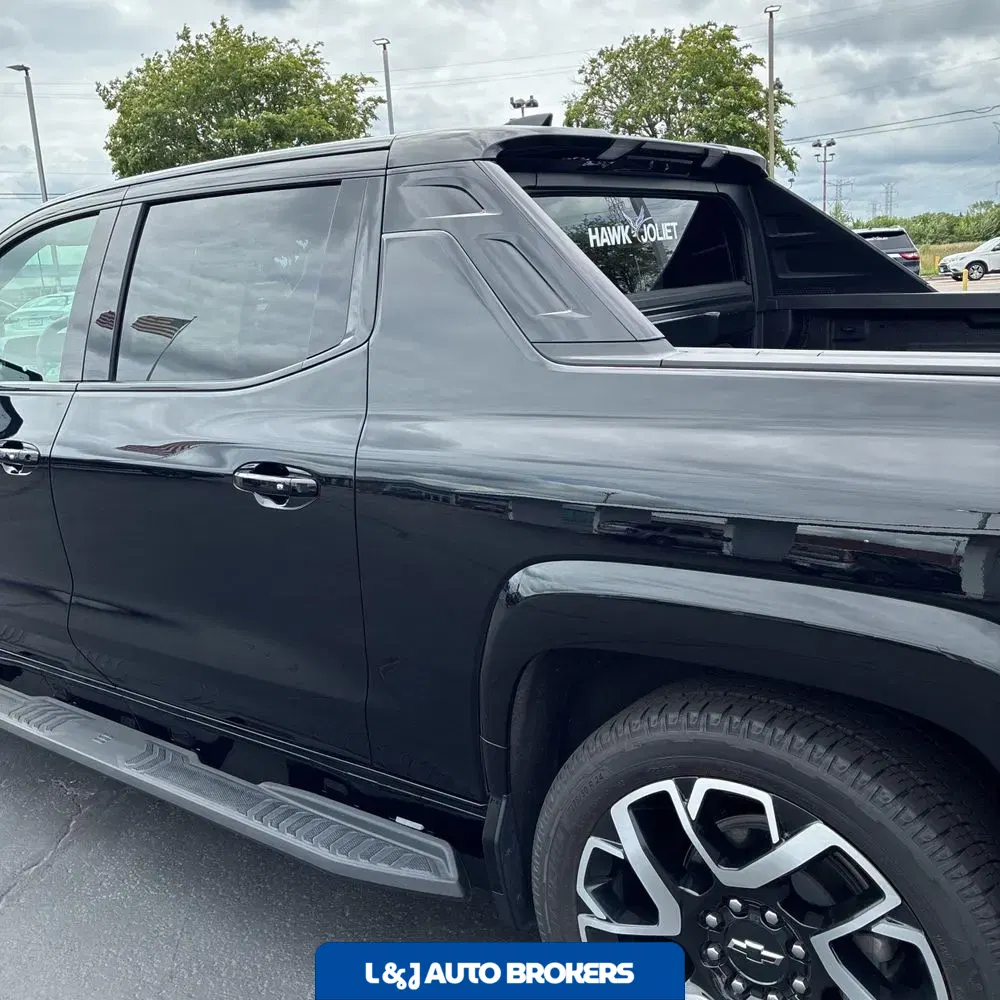 2024 Chevrolet Silverado EV RST