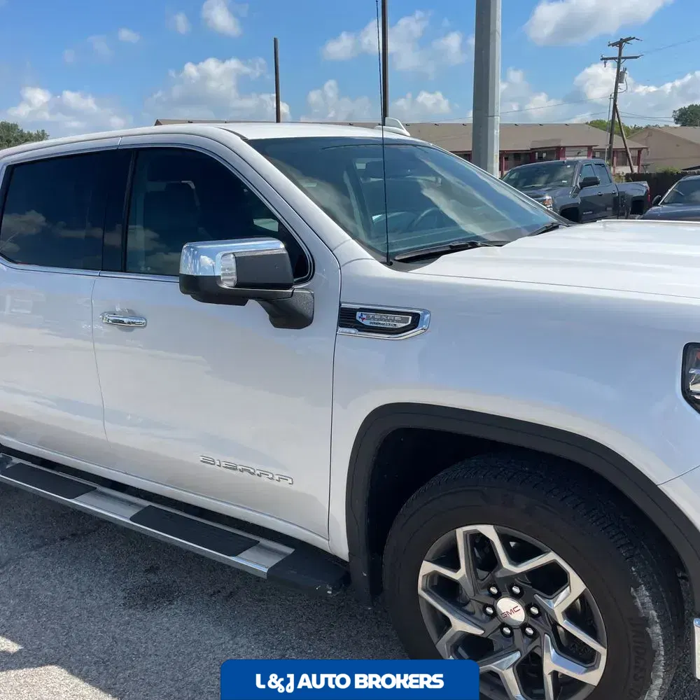 2024 GMC Sierra 1500 SLT