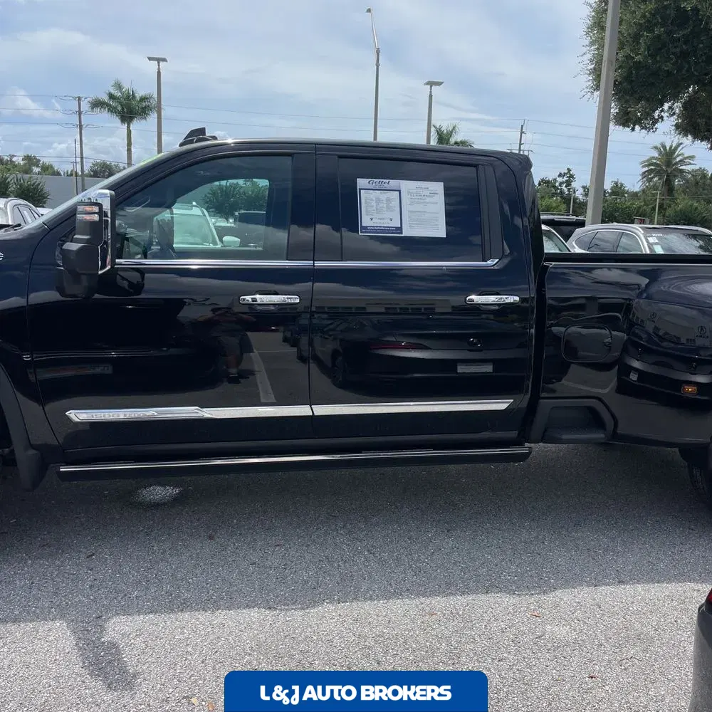 2025 Chevrolet Silverado 3500HD High Country