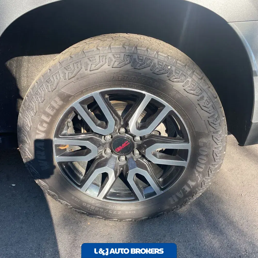 2023 GMC Yukon AT4