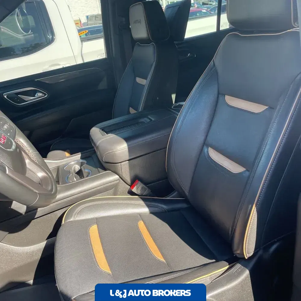 2023 GMC Yukon AT4