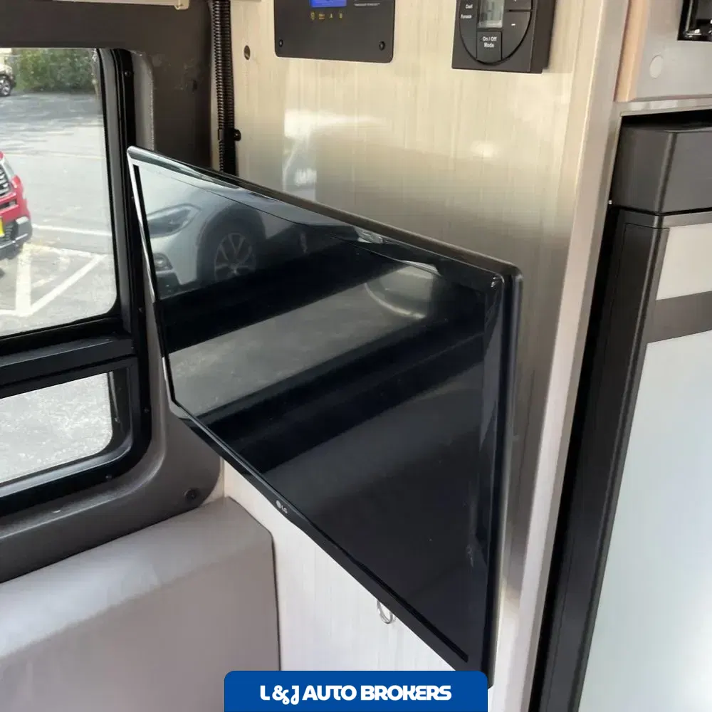 2016 Mercedes-Benz Sprinter 2500 Std Roof
